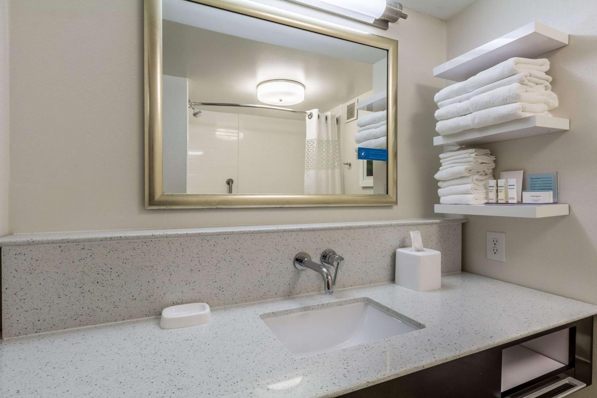 Hampton Inn Jackson Pearl Intrntl Airport Eksteriør bilde